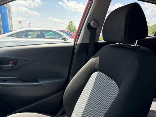 2020 Hyundai KONA SEL