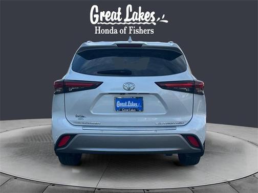 2024 Toyota Highlander Platinum