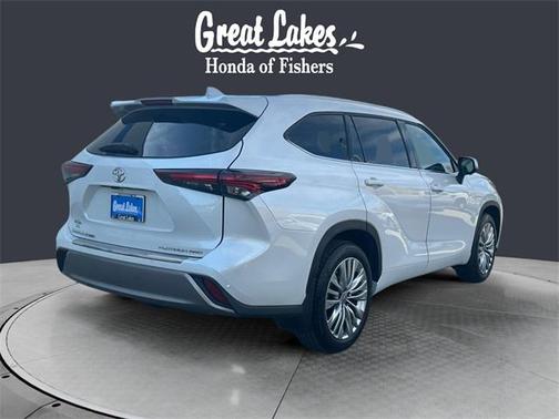 2024 Toyota Highlander Platinum