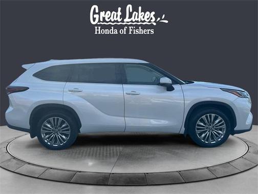2024 Toyota Highlander Platinum