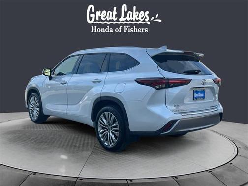 2024 Toyota Highlander Platinum
