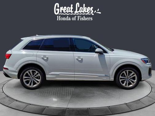 Glacier White Metallic 2025 Audi Q7 55 Premium Plus