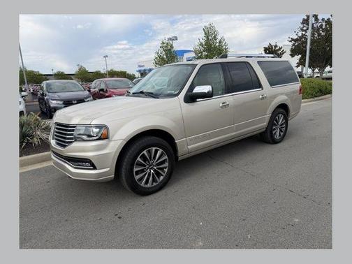 PALLADIUM WHITE GOLD METALLIC 2017 Lincoln Navigator Select