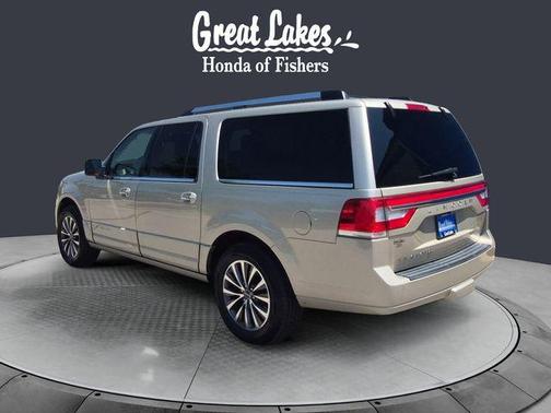 PALLADIUM WHITE GOLD METALLIC 2017 Lincoln Navigator Select