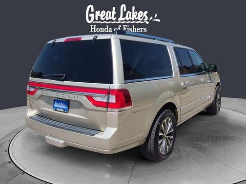 PALLADIUM WHITE GOLD METALLIC 2017 Lincoln Navigator Select