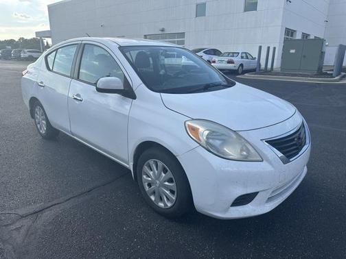 2012 Nissan Versa 1.6 S