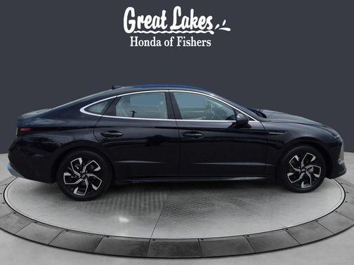 Abyss Black 2025 Hyundai SONATA SEL