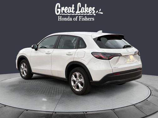 Platinum White Pearl 2025 Honda HR-V LX