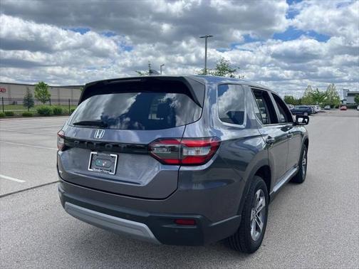 2023 Honda Pilot AWD EX-L 8 Passenger