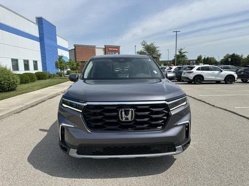 2023 Honda Pilot AWD EX-L 8 Passenger