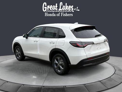 Platinum White Pearl 2026 Honda HR-V LX