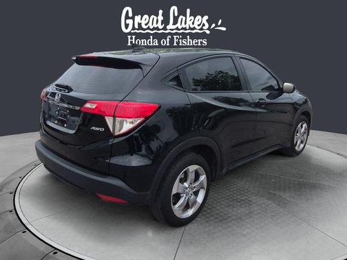 Crystal Black Pearl 2022 Honda HR-V LX