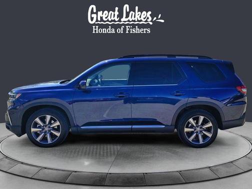 Obsidian Blue Pearl 2024 Honda Pilot Touring 8-Passenger