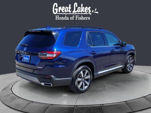 Obsidian Blue Pearl 2024 Honda Pilot Touring 8-Passenger