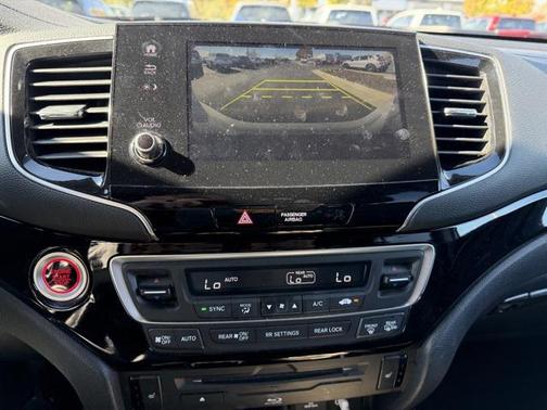 2021 Honda Pilot Touring 8-Passenger