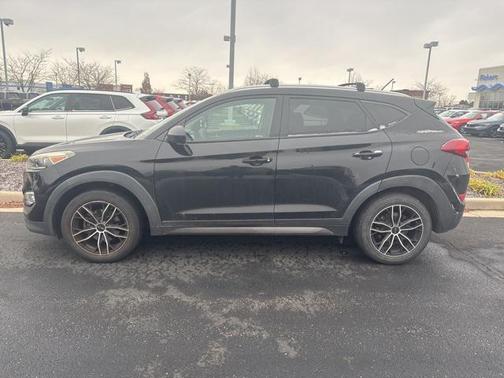 2016 Hyundai TUCSON SE