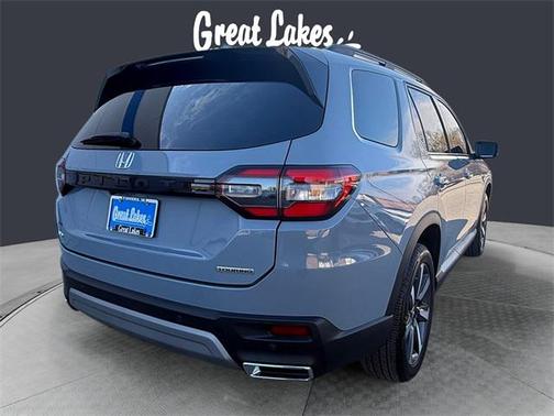 2023 Honda Pilot Touring 8-Passenger