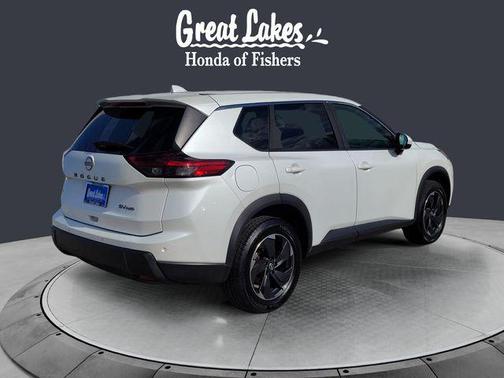Everest White Pearl 2024 Nissan Rogue SV