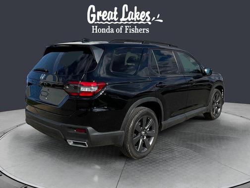 Crystal Black Pearl 2025 Honda Pilot Sport