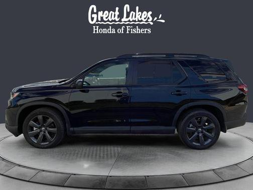 Crystal Black Pearl 2025 Honda Pilot Sport