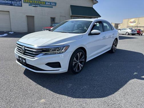 2021 Volkswagen Passat 2.0T SE