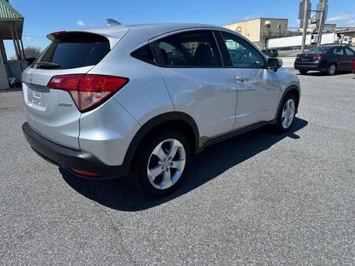 Alabaster Silver Metallic 2016 Honda HR-V EX