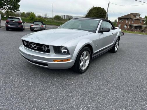 Silver Clearcoat Metallic 2008 Ford Mustang Premium