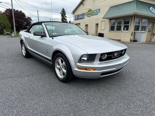 Silver Clearcoat Metallic 2008 Ford Mustang Premium