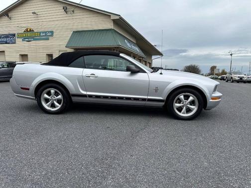 Silver Clearcoat Metallic 2008 Ford Mustang Premium