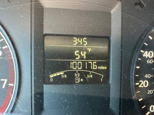 Reflex Silver Metallic 2011 Volkswagen Jetta SE