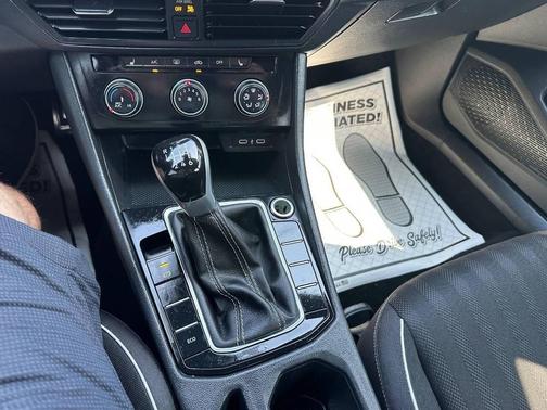 Pure White 2024 Volkswagen Jetta 1.5T Sport