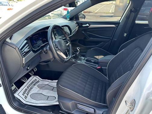 Pure White 2024 Volkswagen Jetta 1.5T Sport