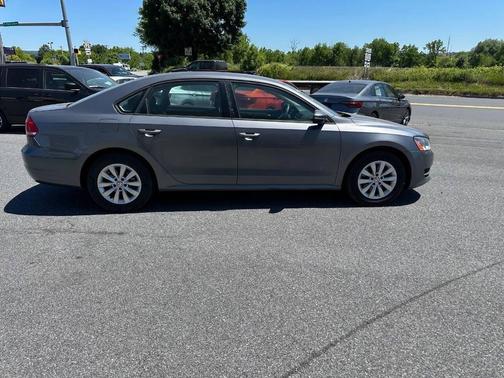 Platinum Gray Metallic 2012 Volkswagen Passat 2.5 S