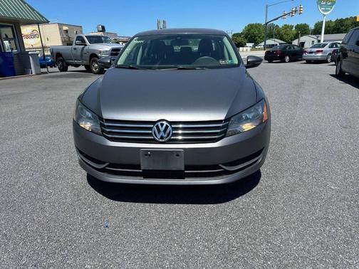 Platinum Gray Metallic 2012 Volkswagen Passat 2.5 S