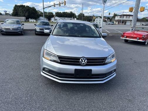 2015 Volkswagen Jetta Auto SE w/Connectivity/Navigation