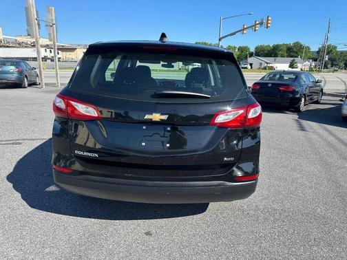 Mosaic Black Metallic 2019 Chevrolet Equinox LS