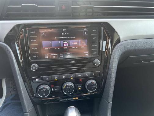 2021 Volkswagen Passat 2.0T SE