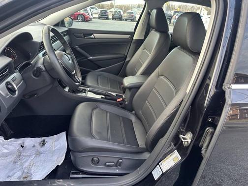 2021 Volkswagen Passat 2.0T SE