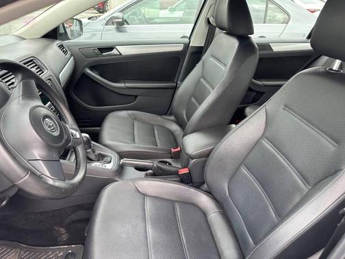 Reflex Silver Metallic 2013 Volkswagen Jetta SE