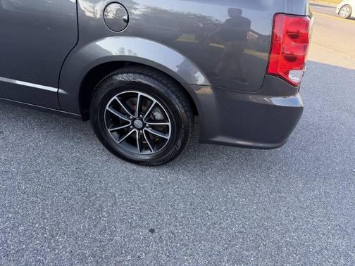 Granite Pearlcoat 2018 Dodge Grand Caravan SXT