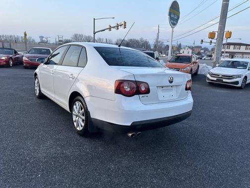 2010 Volkswagen Jetta Limited Edition