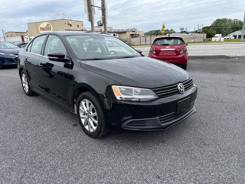Black Uni 2014 Volkswagen Jetta Auto SE w/Connectivity