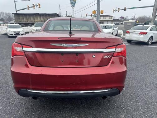 2012 Chrysler 200 Limited