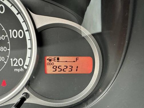 2011 Mazda Mazda2 Sport