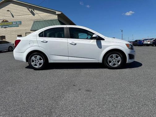 Summit White 2015 Chevrolet Sonic LS