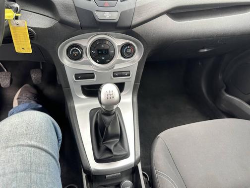 2014 Ford Fiesta SE