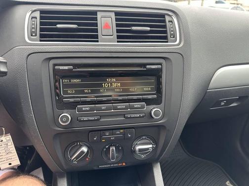 2014 Volkswagen Jetta Auto SE