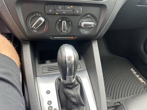 2014 Volkswagen Jetta Auto SE