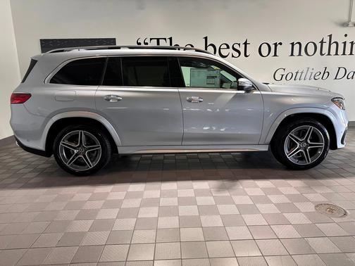 2025 Mercedes-Benz GLS 450 4MATIC
