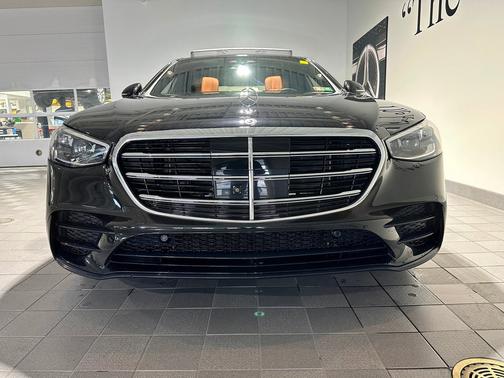 Obsidian Black Metallic 2022 Mercedes-Benz S-Class